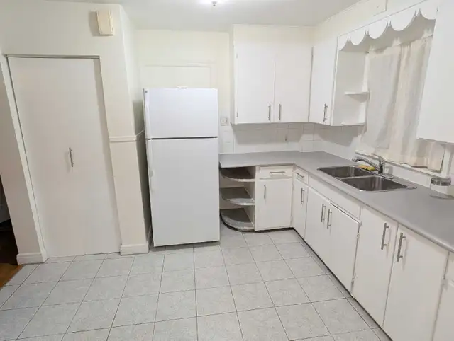 1 Bedroom Apartment Downtown (Unit 1 Duplex) - Photo 5