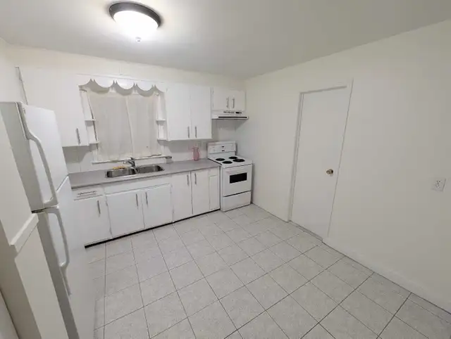 1 Bedroom Apartment Downtown (Unit 1 Duplex) - Photo 6