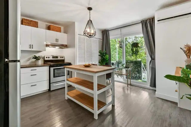 Superbe Appartement 5 1/2 à Montréal - Disponible 1er - Photo 3