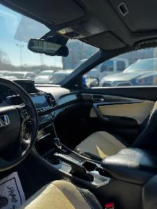 2016 Honda Accord Coupe Touring | SUNROOF | EXTRA TIRES | SAFETY - Photo 17