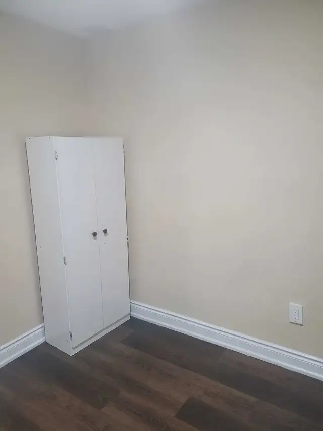 BASEMENT FOR RENT NEAR SHERIDAN COLLEGE - Photo 3