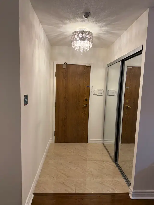 2   1 Bedroom Condo for rent Burnhamthrope & Confederation - Photo 2