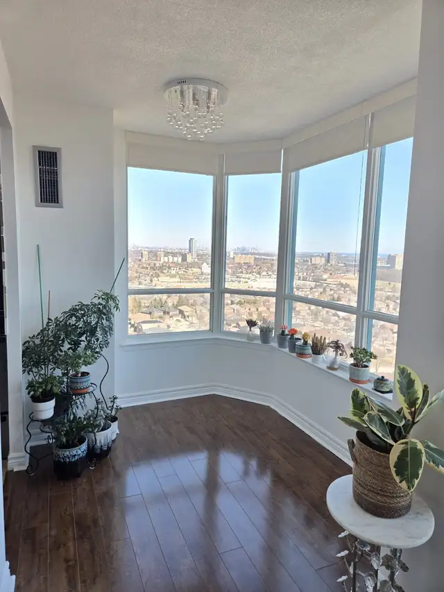 2   1 Bedroom Condo for rent Burnhamthrope & Confederation - Photo 6