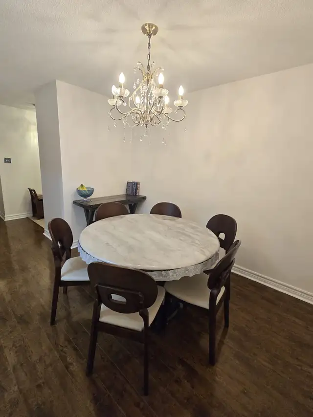 2   1 Bedroom Condo for rent Burnhamthrope & Confederation - Photo 10