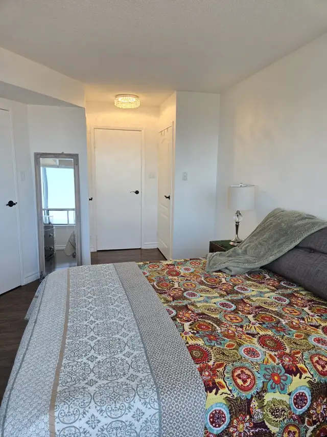 2   1 Bedroom Condo for rent Burnhamthrope & Confederation - Photo 13