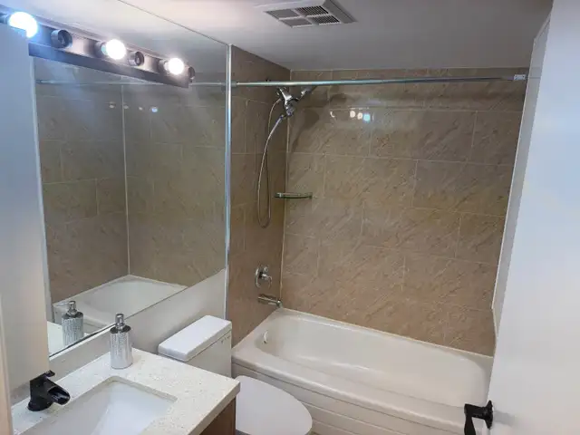 2   1 Bedroom Condo for rent Burnhamthrope & Confederation - Photo 21