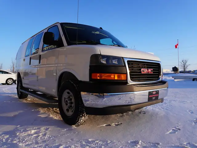 2023 GMC Savana Cargo Van SAVANA 2500 CARGO VAN, VERY LOW KMS ST - Photo 4