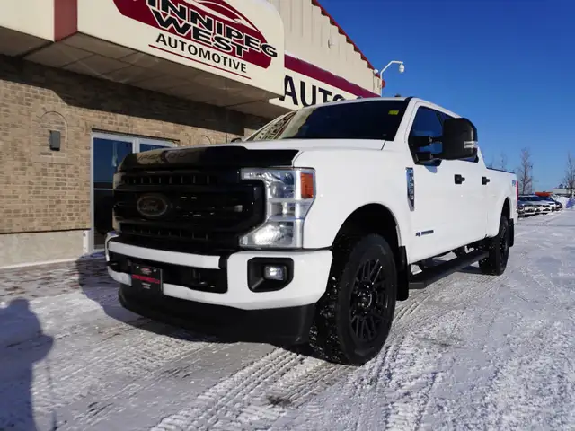 2022 Ford F-250 XLT CREW, FX4 SPORT & BLACKOUT PACKAGES & BUCKET - Photo 5