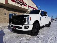 2022 Ford F-250 XLT CREW, FX4 SPORT & BLACKOUT PACKAGES & BUCKET - Photo 5