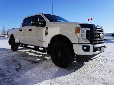 2022 Ford F-250 XLT CREW, FX4 SPORT & BLACKOUT PACKAGES & BUCKET - Photo 7