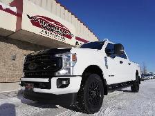 2022 Ford F-250 XLT CREW, FX4 SPORT & BLACKOUT PACKAGES & BUCKET - Photo 17