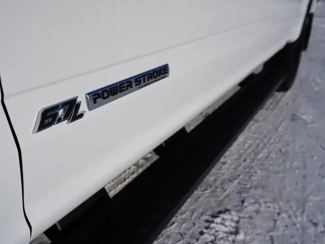 2022 Ford F-250 XLT CREW, FX4 SPORT & BLACKOUT PACKAGES & BUCKET - Photo 19