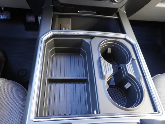 2022 Ford F-250 XLT CREW, FX4 SPORT & BLACKOUT PACKAGES & BUCKET - Photo 39