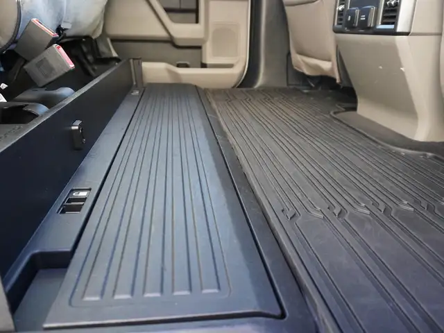 2022 Ford F-250 XLT CREW, FX4 SPORT & BLACKOUT PACKAGES & BUCKET - Photo 48