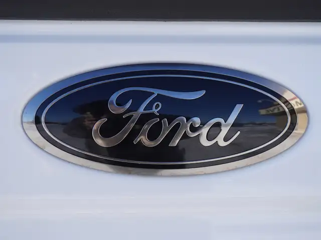 2022 Ford F-250 XLT CREW, FX4 SPORT & BLACKOUT PACKAGES & BUCKET - Photo 52