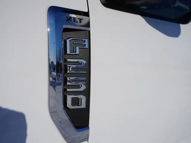 2022 Ford F-250 XLT CREW, FX4 SPORT & BLACKOUT PACKAGES & BUCKET - Photo 54