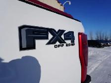 2022 Ford F-250 XLT CREW, FX4 SPORT & BLACKOUT PACKAGES & BUCKET - Photo 56