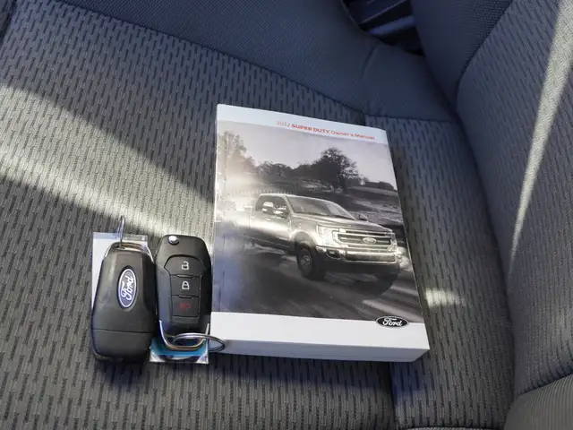 2022 Ford F-250 XLT CREW, FX4 SPORT & BLACKOUT PACKAGES & BUCKET - Photo 59