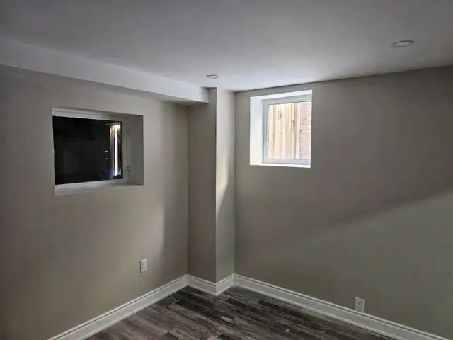 1BR   nice Den   1 Car Parking Large Basement&gt.&gt. W Bram - Photo 3