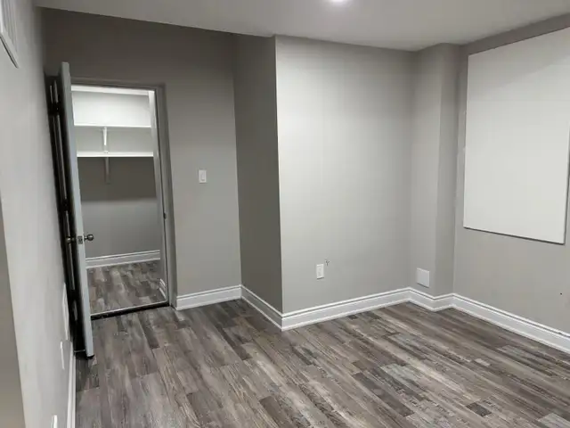 1BR   nice Den   1 Car Parking Large Basement&gt.&gt. W Bram - Photo 10