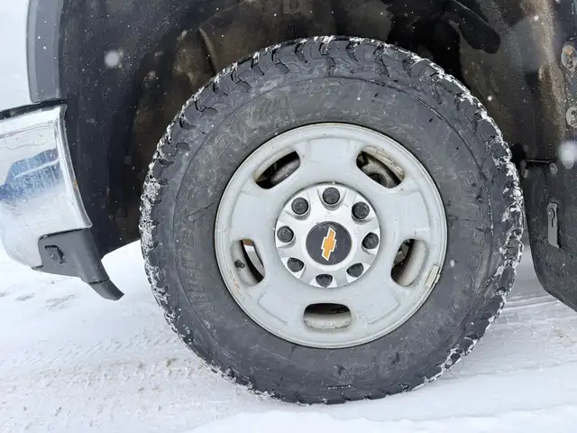 2023 Chevrolet Silverado 2500 HD LT 4X4 Crew Cab, 6.6L V8, Remot - Photo 6