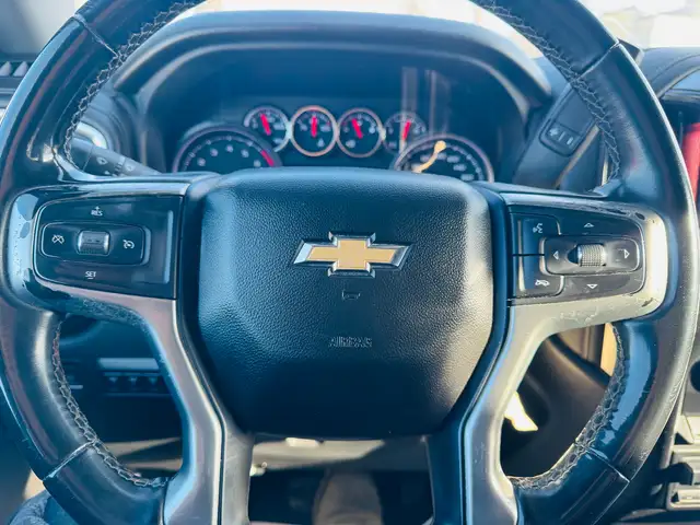 2023 Chevrolet Silverado 2500 HD LT 4X4 Crew Cab, 6.6L V8, Remot - Photo 20