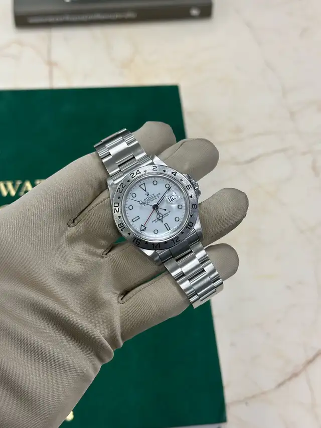 Rolex Explorer II Polar Full Set!‍❄️ - Photo 2