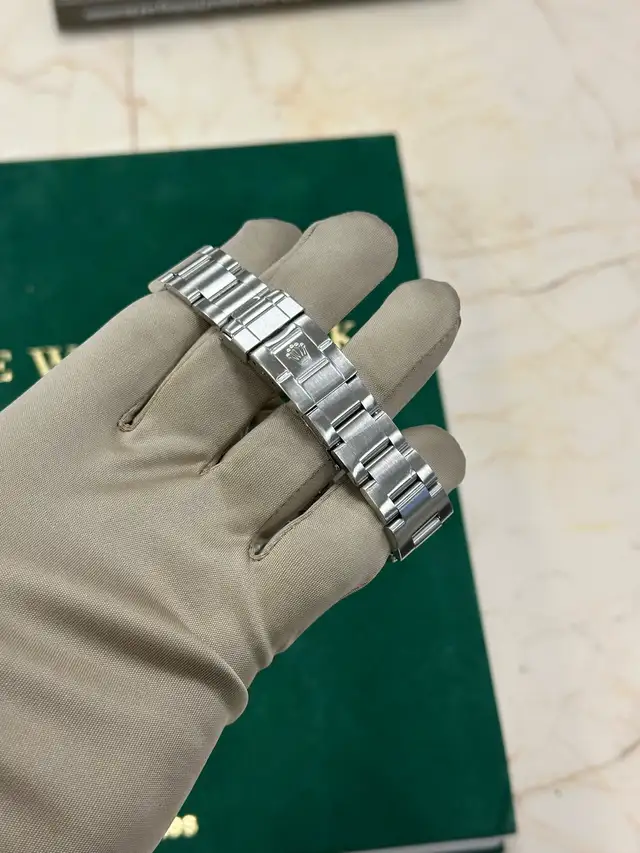 Rolex Explorer II Polar Full Set!‍❄️ - Photo 3