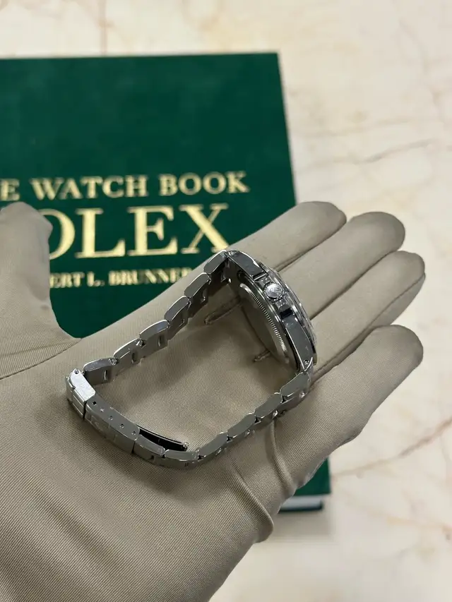 Rolex Explorer II Polar Full Set!‍❄️ - Photo 4