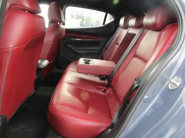 2020 Mazda Mazda3 Sport GT Auto Loaded/H.U.D/CARPLAY/BLIND SPOT/ - Photo 24