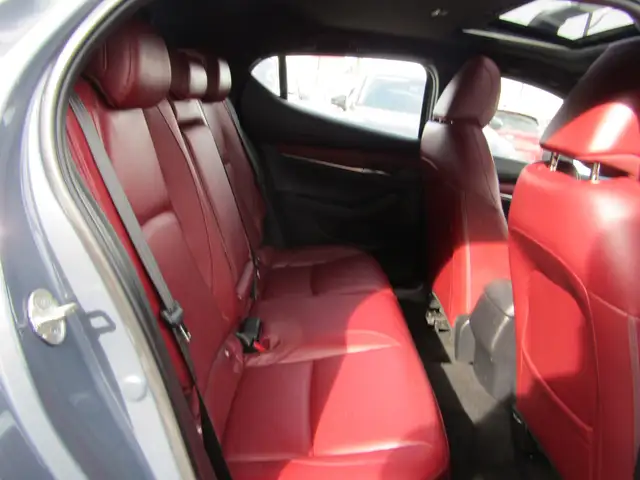 2020 Mazda Mazda3 Sport GT Auto Loaded/H.U.D/CARPLAY/BLIND SPOT/ - Photo 25