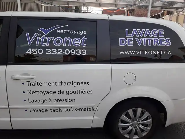 LAVAGE DE VITRES