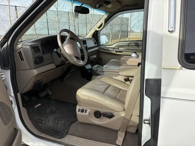 2002 Ford Excursion - Photo 5