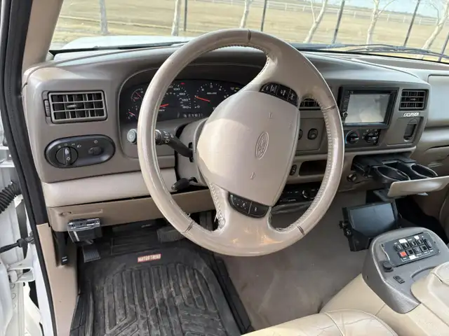 2002 Ford Excursion - Photo 6