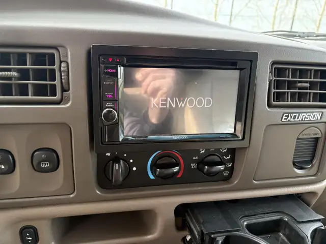 2002 Ford Excursion - Photo 7