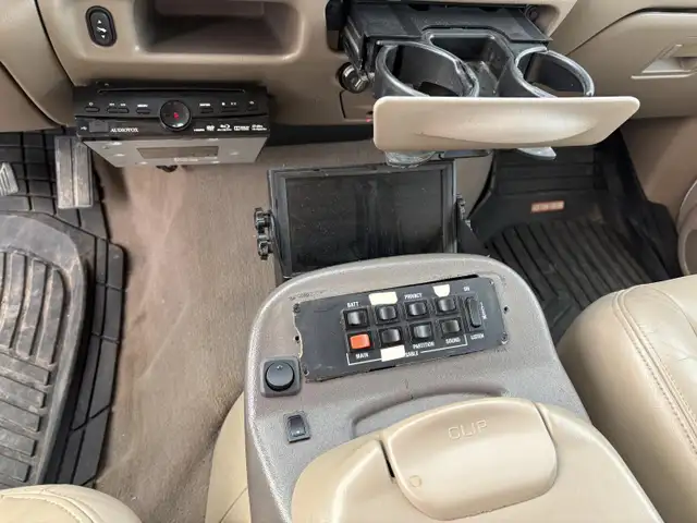 2002 Ford Excursion - Photo 9