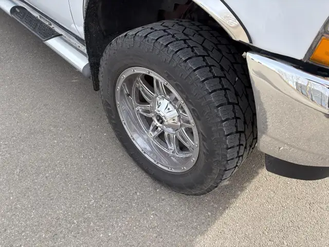 2002 Ford Excursion - Photo 29