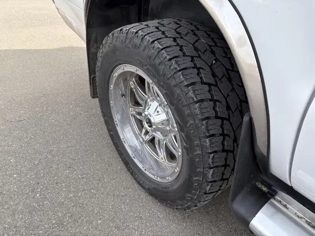 2002 Ford Excursion - Photo 30