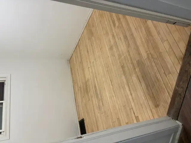 Spacious 2-Bedroom Unit for Rent in a Downtown Ottawa! - Photo 4