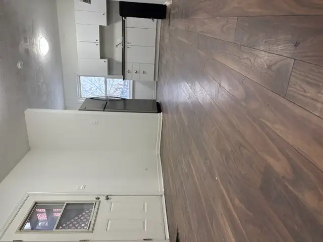 Spacious 2-Bedroom Unit for Rent in a Downtown Ottawa! - Photo 9