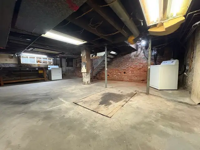 Spacious 2-Bedroom Unit for Rent in a Downtown Ottawa! - Photo 20