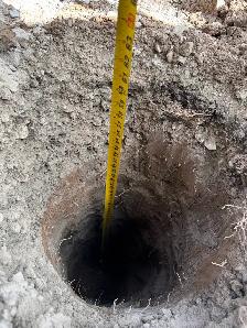 post hole digging - Photo 3