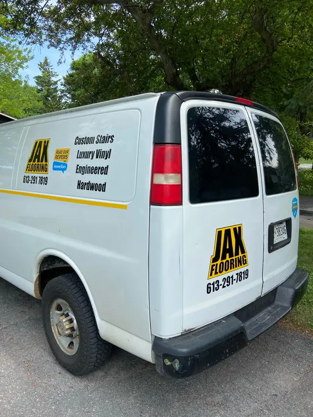 experienced flooring installer