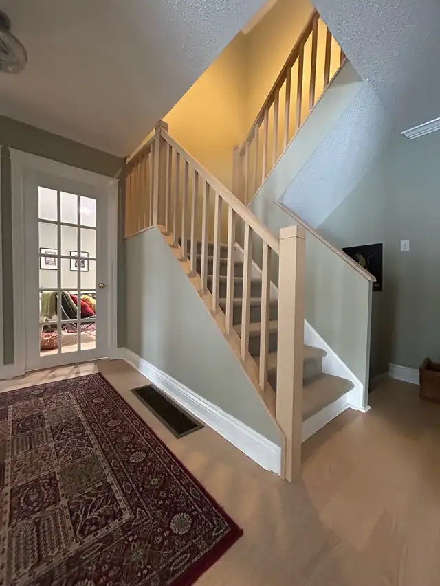 experienced flooring installer - Photo 2