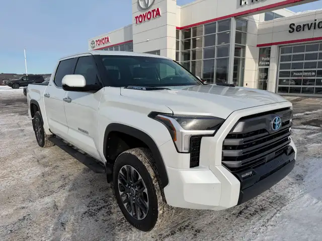 2023 Toyota Tundra Limited Hybrid Beautiful truck ! - Photo 9