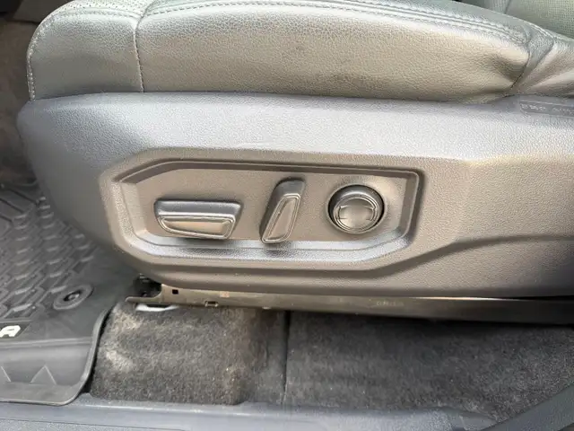 2023 Toyota Tundra Limited Hybrid Beautiful truck ! - Photo 17