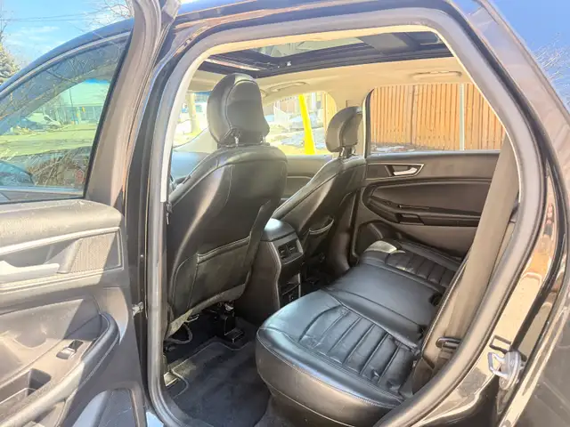 2016 Ford Edge SEL AWD Fully Loaded - Photo 7