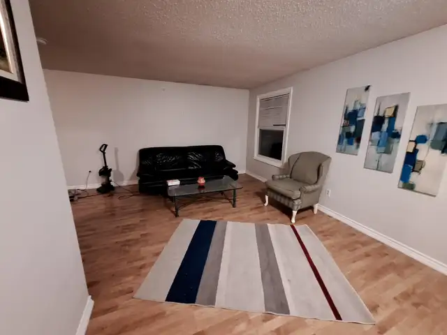 One Room for rent in Waterloo (Nothing Included, Girl Only) - Photo 7