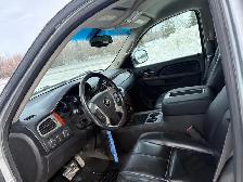 2012 SafetiedSuburban - Photo 4