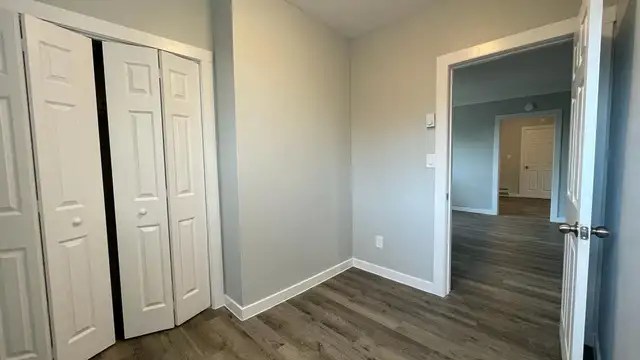 Renovated 3-Bedroom Apartment  – Parking Included - Photo 8